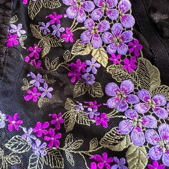 NEW Hanky Panky Babydoll & Thong Set, Black/Lavender Floral Embroidery, Size L - Picture 4 of 10